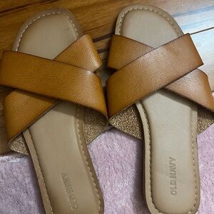 Old Navy Women's Brown Cross-Strap Sandals